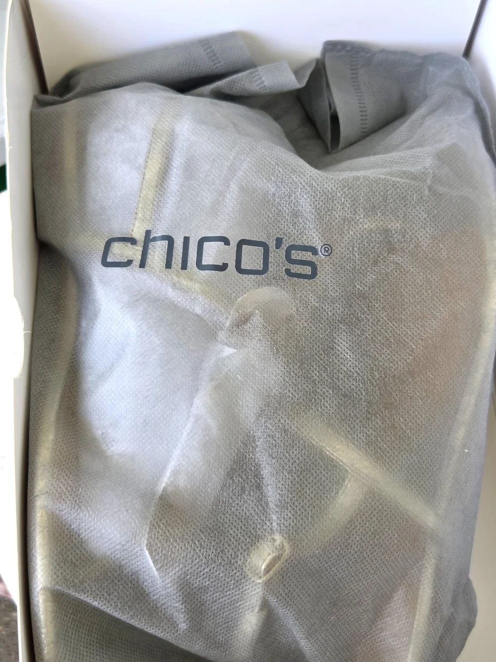 NIB Chicos Sioux Flower T Strap Metallic Gold Sandals Size 8 M MSRP $130